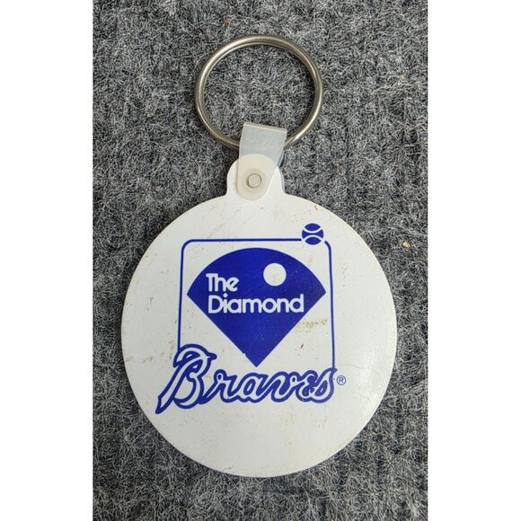 Vintage The Diamond Braves Baseball Keychain - Picture 1 of 3